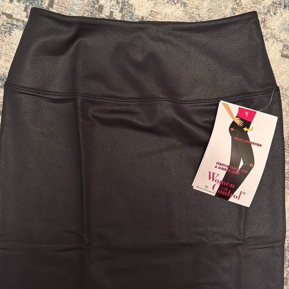 NWT Women with Control by Renee Greenstein leather look knee length skirt - Picture 2 of 11